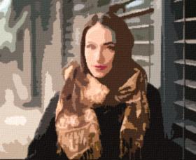 ELENA VARKOV<br>Journalistin